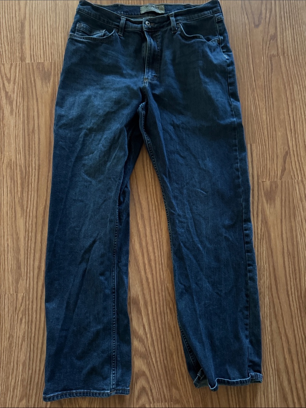 Wrangler Men's Navy Straight-Leg Jeans 34 x 32"